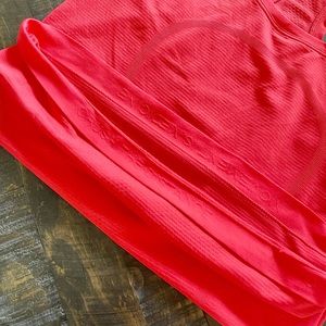 Lululemon Swiftly Tech Racerback 2.0 tank - Size 6